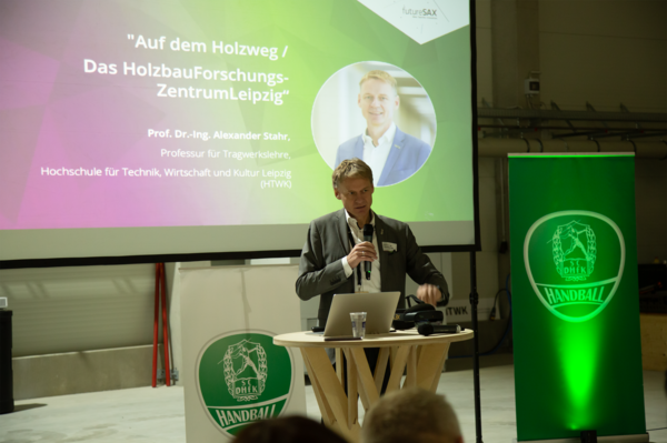 Im HolzBauForschungsZentrum: DHfK, BAM! und futureSAX